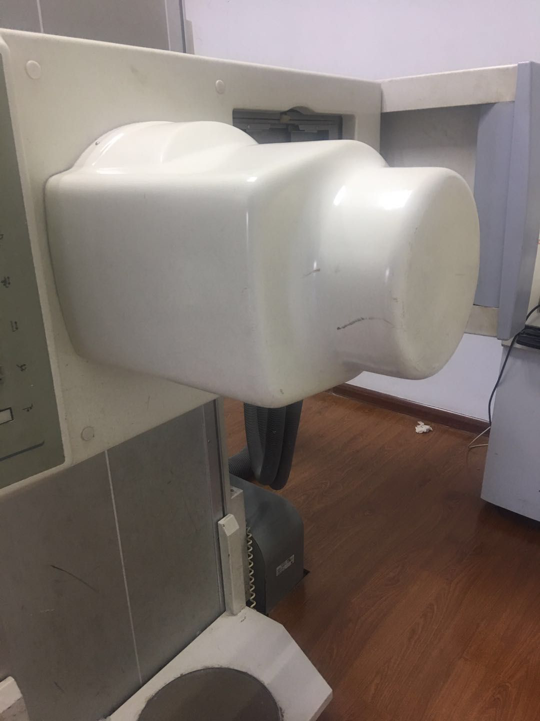 泰雷兹影像增强器